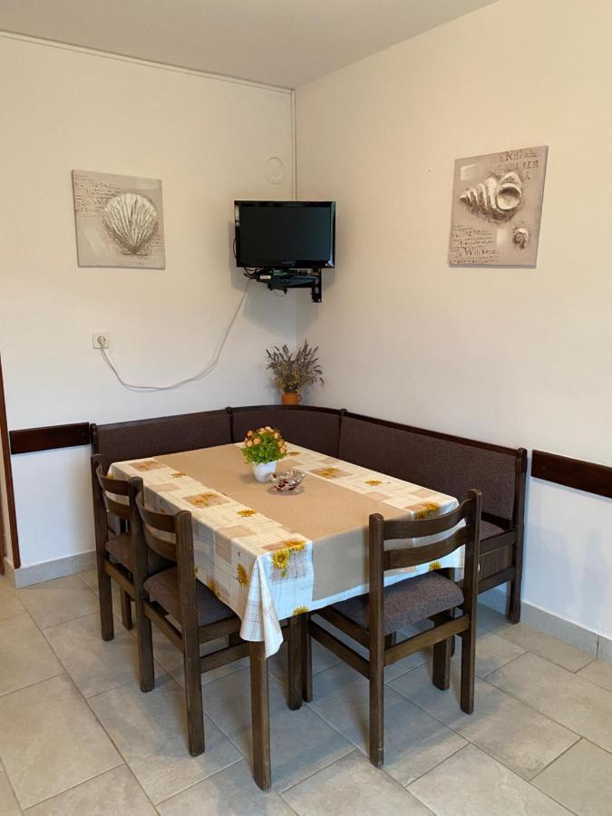 Apartment Mare Krk Milohnici Εξωτερικό φωτογραφία
